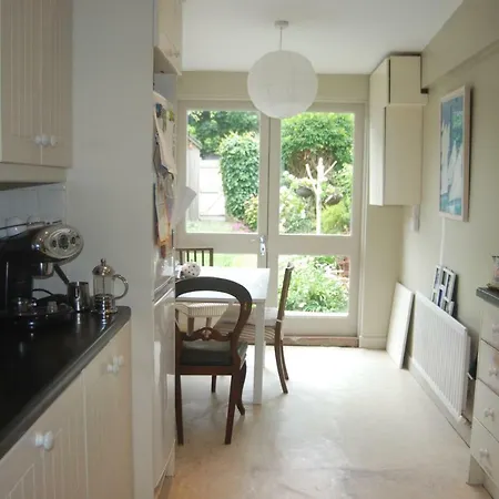Monkstown Private House Homestay Alojamento de Acomodação e Pequeno-almoço