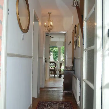 Monkstown Private House Homestay Alojamento de Acomodação e Pequeno-almoço Dun Laoghaire